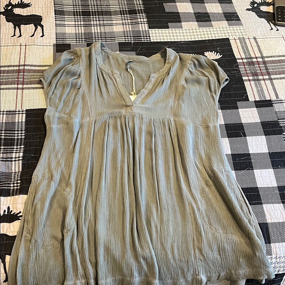 Monoreno Soft Gray Blouse